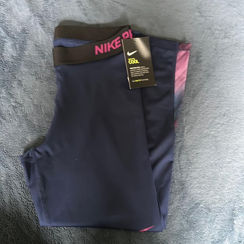 Nike Pro Cool Womens NWT leggings